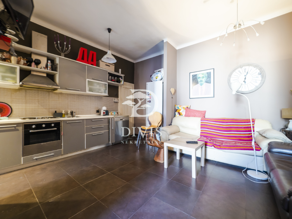 Slika 0 - Nušićeva, Četvorosoban stan na prodaju, 81m2, 415.000€